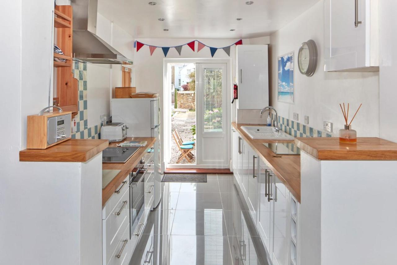 Spacious Coastal Cottage Close To Beach - Bailey Cottage Deal Eksteriør billede