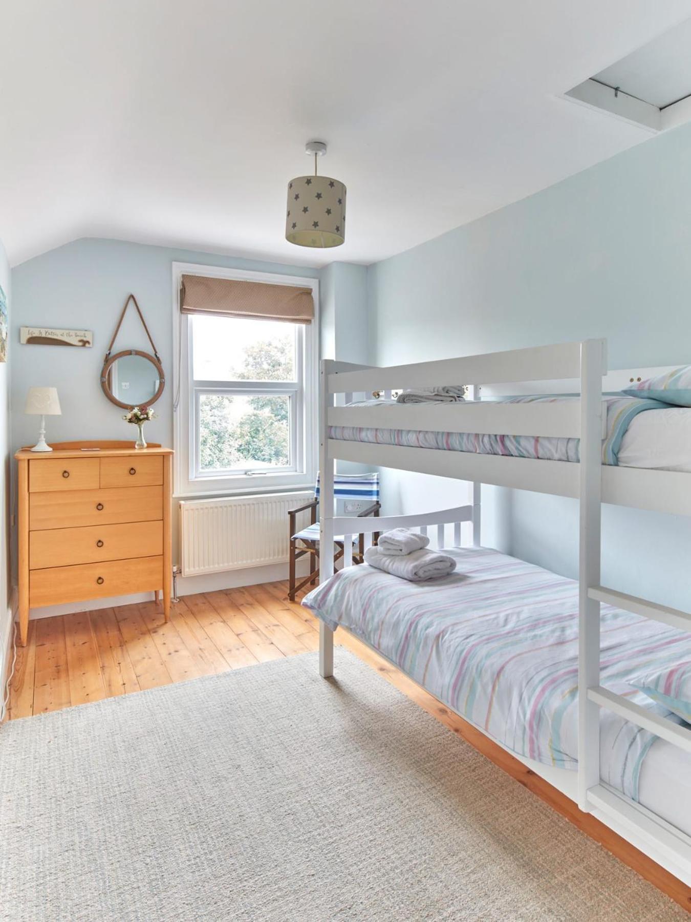 Spacious Coastal Cottage Close To Beach - Bailey Cottage Deal Eksteriør billede